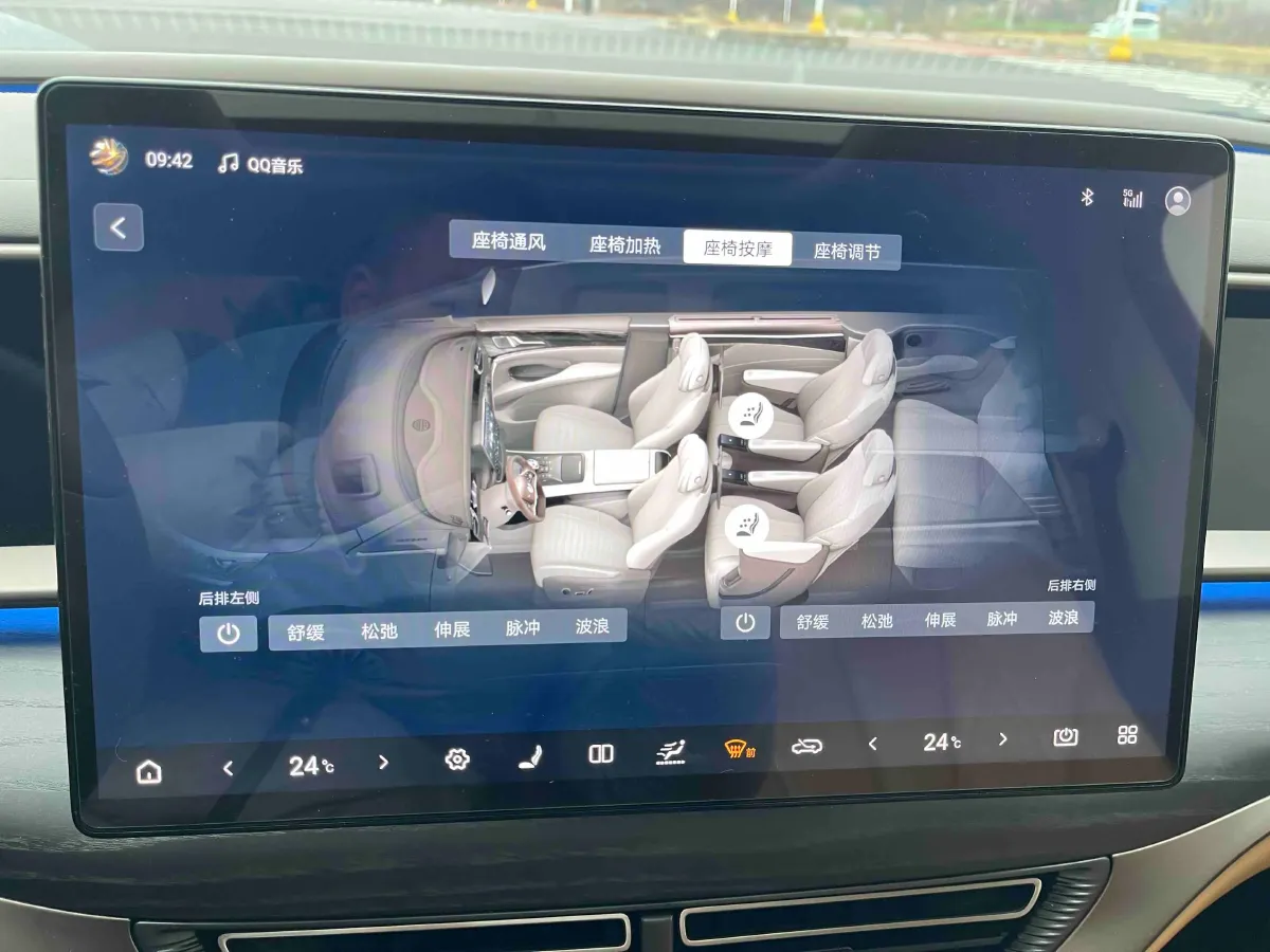 2022 Mercedes-Benz GLC Class 2.0T 197HP L4 9AT,autocango,china used car exporter,china ev exporter,chinese used car exporter,chinese used ev exporter