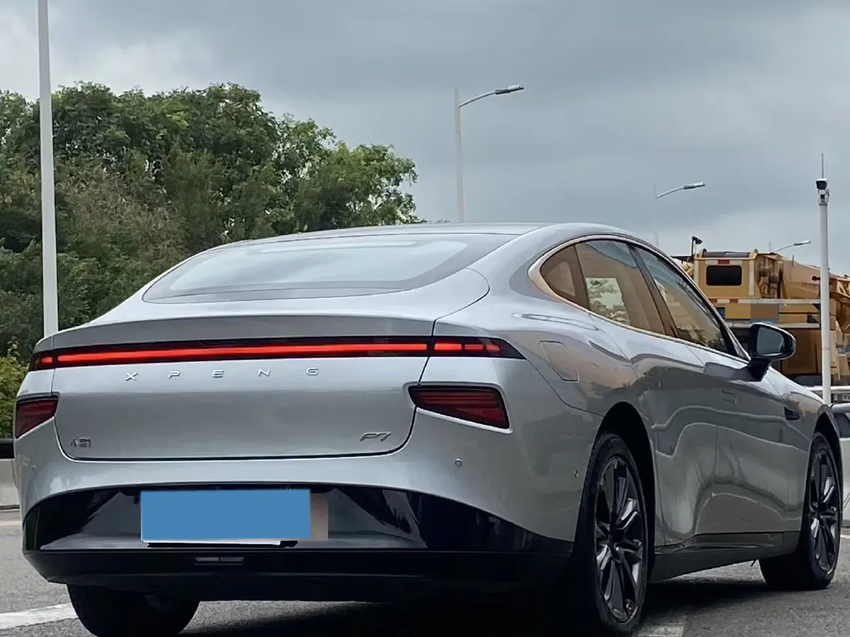 2023 Xpeng P7 BEV 70.8KWH,autocango,china used car exporter,china ev exporter,chinese used car exporter,chinese used ev exporter