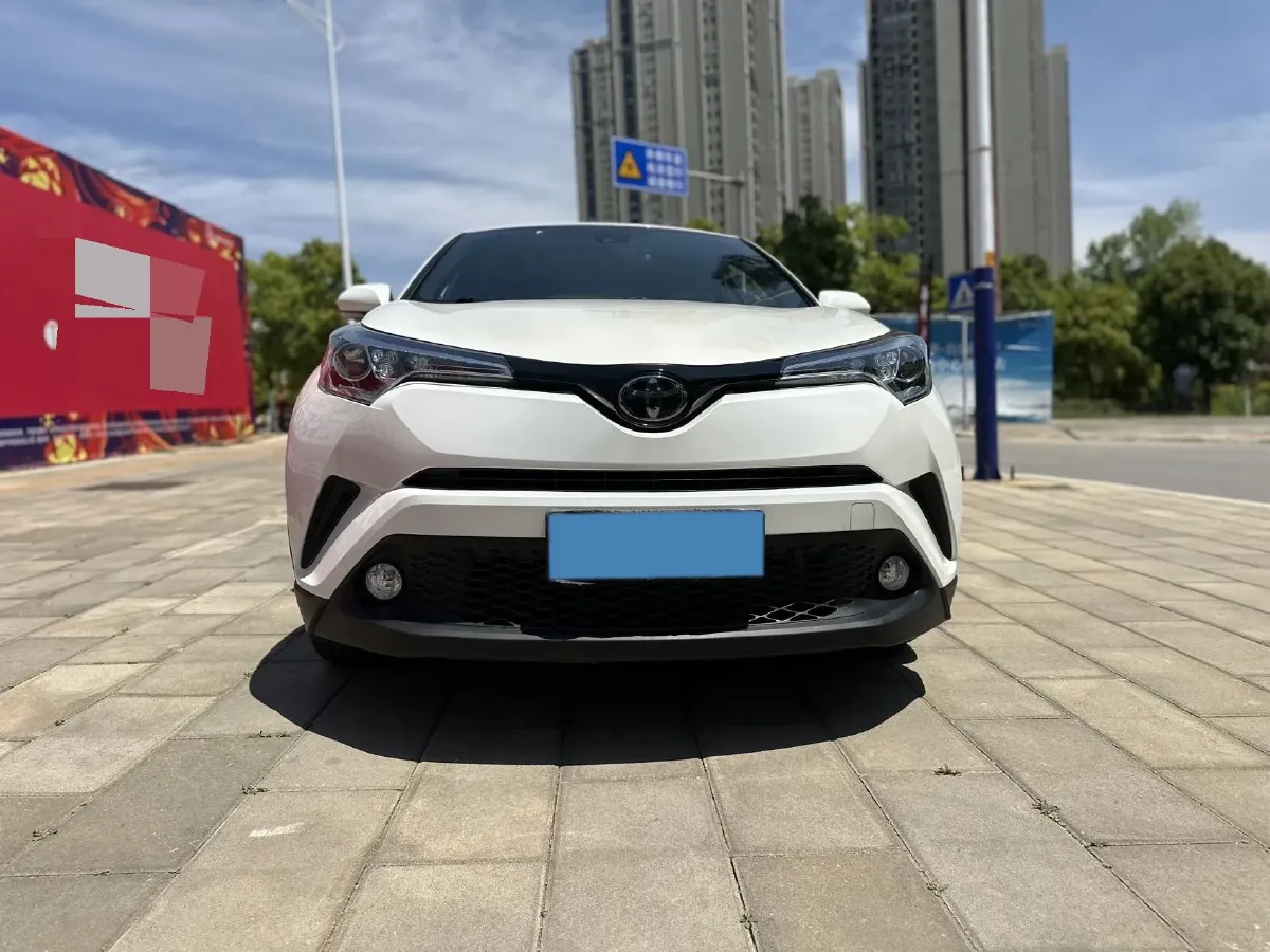 2020 Toyota C-HR 2.0L 171HP L4 CVT,autocango,china used car exporter,china ev exporter,chinese used car exporter,chinese used ev exporter