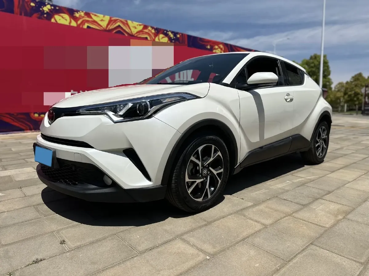 2020 Toyota C-HR 2.0L 171HP L4 CVT,autocango,china used car exporter,china ev exporter,chinese used car exporter,chinese used ev exporter
