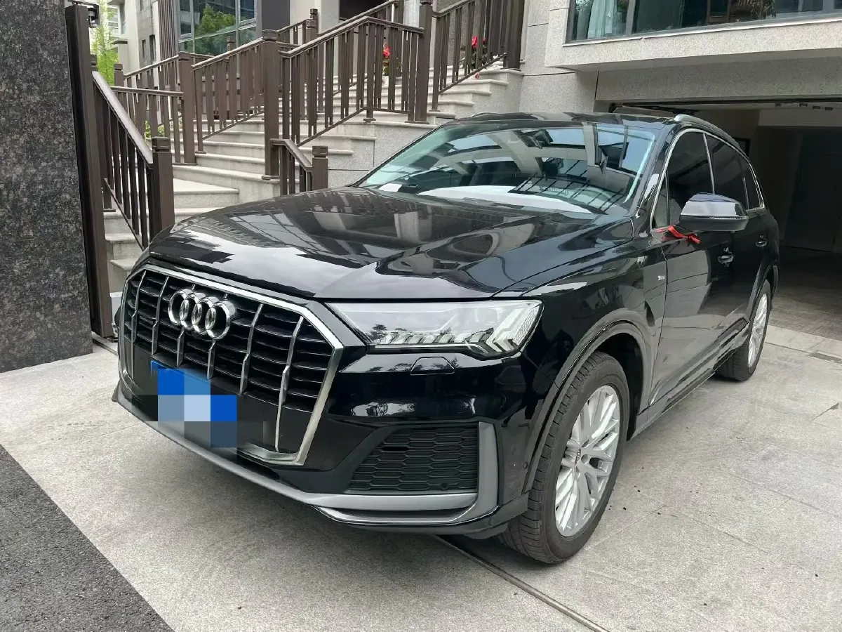 2021 Audi Q7 2.0T 245HP L4 8AT,autocango,china used car exporter,china ev exporter,chinese used car exporter,chinese used ev exporter
