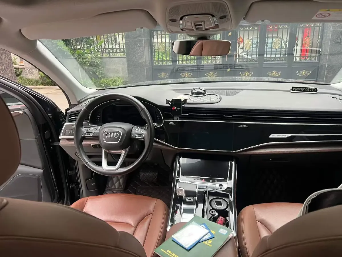 2021 Audi Q7 2.0T 245HP L4 8AT,autocango,china used car exporter,china ev exporter,chinese used car exporter,chinese used ev exporter