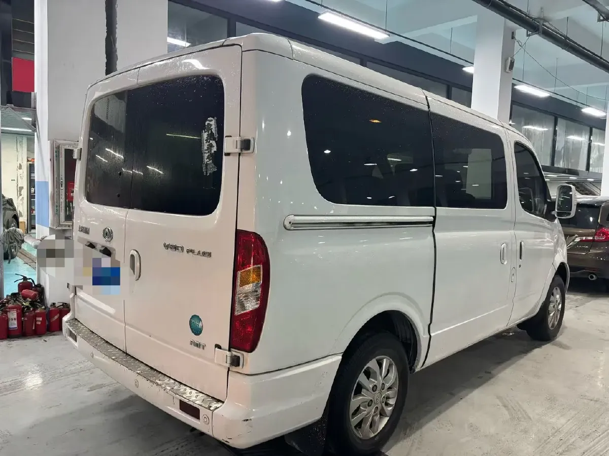 2021 MAXUS XinTu V80 2.0T 139HP L4 6MT,autocango,china used car exporter,china ev exporter,chinese used car exporter,chinese used ev exporter