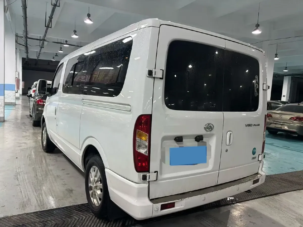 2021 MAXUS XinTu V80 2.0T 139HP L4 6MT,autocango,china used car exporter,china ev exporter,chinese used car exporter,chinese used ev exporter
