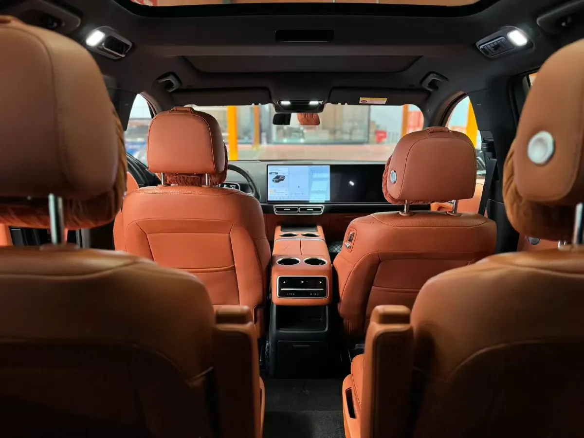 2023 Li L8 Range Extended 154HP REEV 40.9KWH,autocango,china used car exporter,china ev exporter,chinese used car exporter,chinese used ev exporter