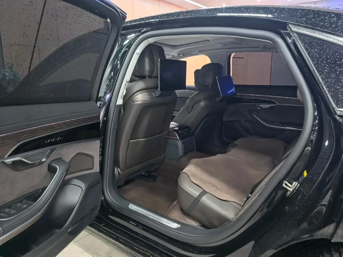 2023 Audi A8 3.0T 340HP V6 8AT,autocango,china used car exporter,china ev exporter,chinese used car exporter,chinese used ev exporter