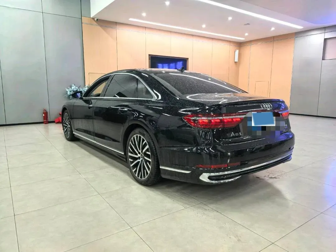 2023 Audi A8 3.0T 340HP V6 8AT,autocango,china used car exporter,china ev exporter,chinese used car exporter,chinese used ev exporter