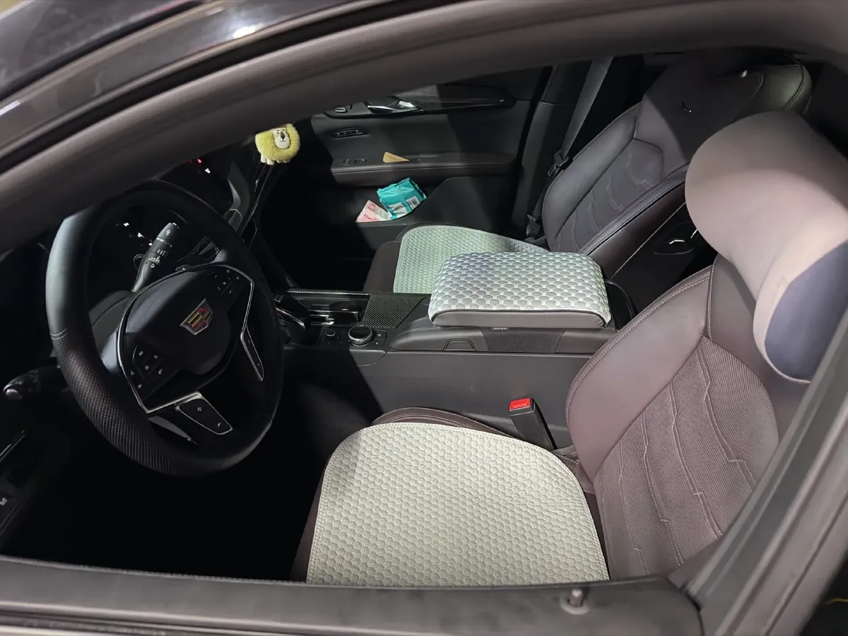 2022 Cadillac CT6 2.0T 237HP L4 10AT,autocango,china used car exporter,china ev exporter,chinese used car exporter,chinese used ev exporter