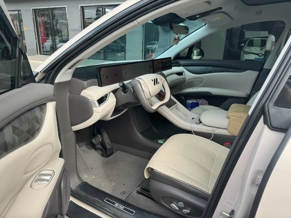 2023 IM LS6 BEV 71KWH,autocango,china used car exporter,china ev exporter,chinese used car exporter,chinese used ev exporter