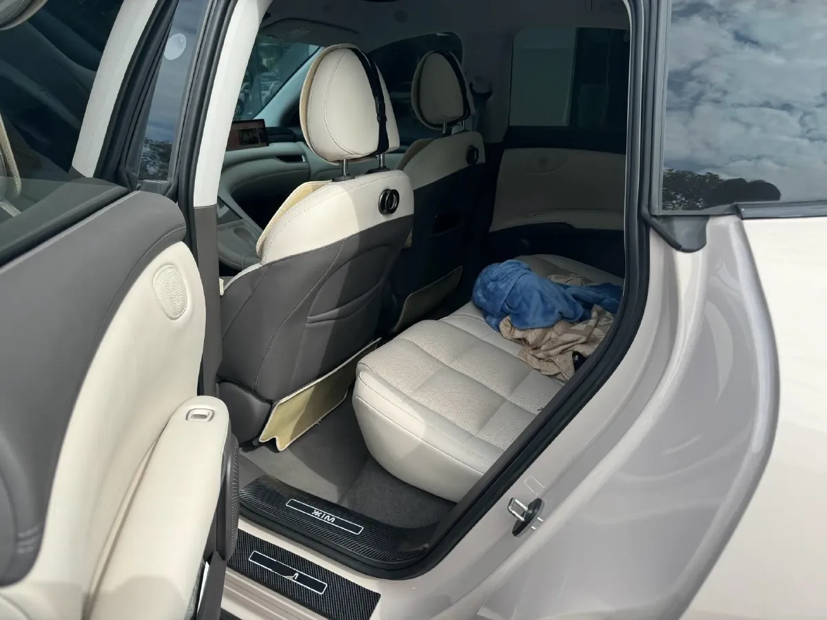 2023 IM LS6 BEV 71KWH,autocango,china used car exporter,china ev exporter,chinese used car exporter,chinese used ev exporter