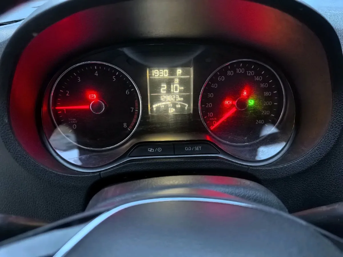 2016 Volkswagen Polo 1.6L 110HP L4 6AT,autocango,china used car exporter,china ev exporter,chinese used car exporter,chinese used ev exporter