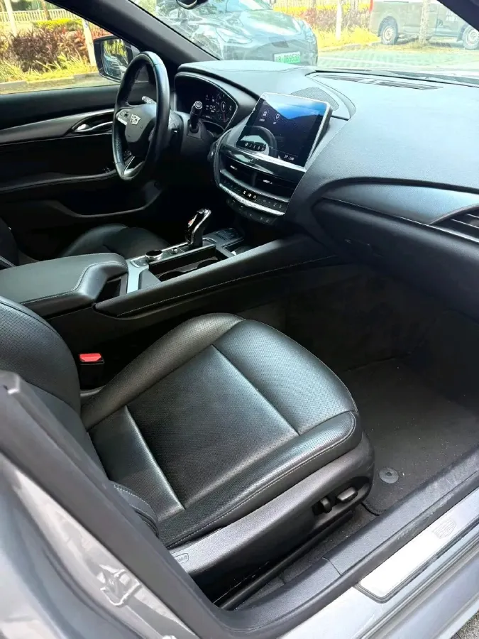 2023 Cadillac CT5 2.0T 237HP L4 10AT,autocango,china used car exporter,china ev exporter,chinese used car exporter,chinese used ev exporter