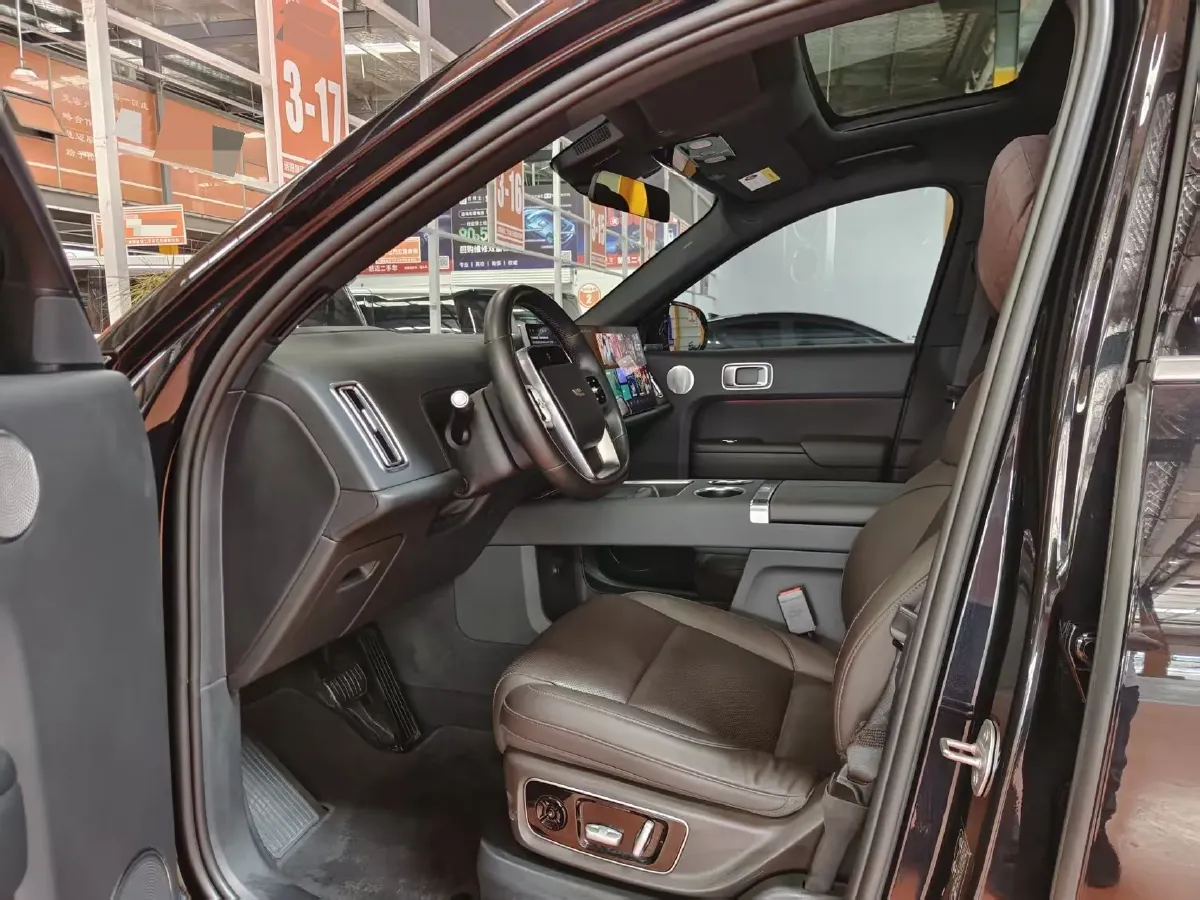 2023 Li L8 Range Extended 154HP REEV 40.9KWH,autocango,china used car exporter,china ev exporter,chinese used car exporter,chinese used ev exporter