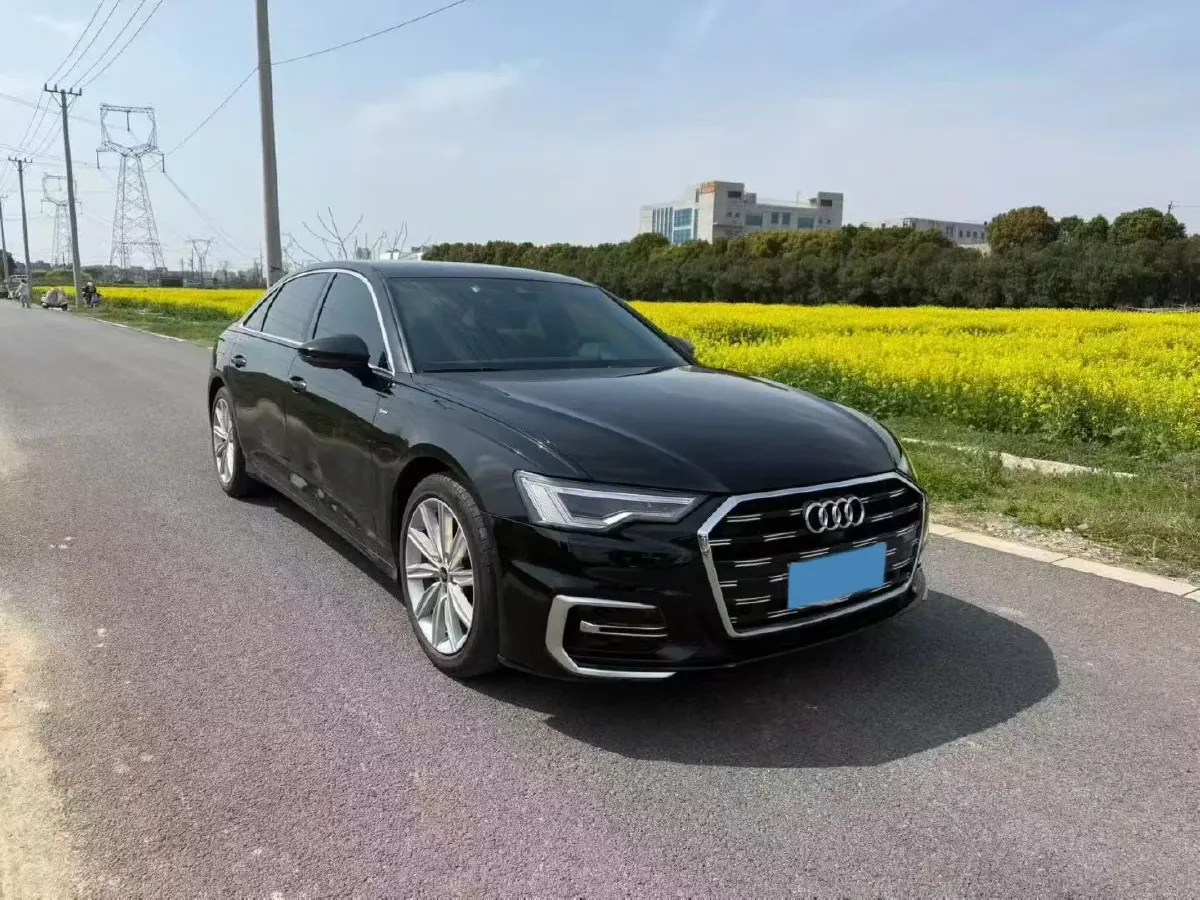 2022 Audi A6L 2.0T 224HP L4 7DCT,autocango,china used car exporter,china ev exporter,chinese used car exporter,chinese used ev exporter