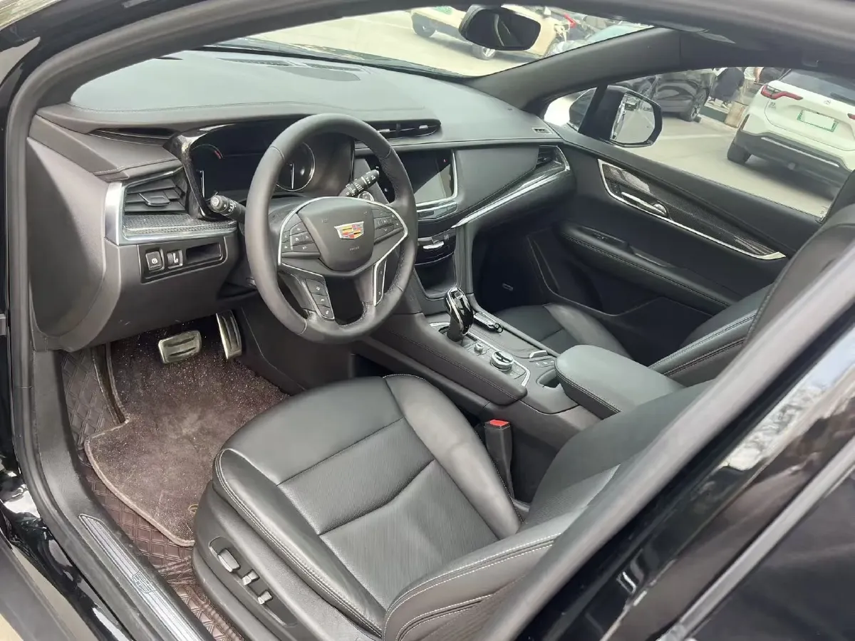 2024 Cadillac XT5 2.0T 237HP L4 9AT,autocango,china used car exporter,china ev exporter,chinese used car exporter,chinese used ev exporter