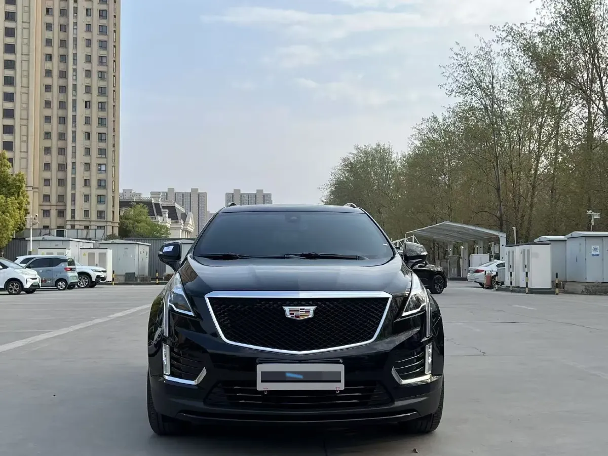 2024 Cadillac XT5 2.0T 237HP L4 9AT,autocango,china used car exporter,china ev exporter,chinese used car exporter,chinese used ev exporter
