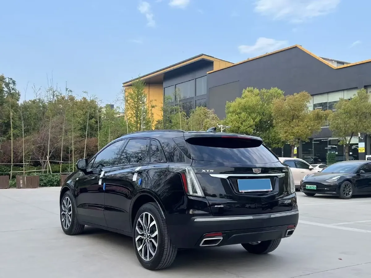 2024 Cadillac XT5 2.0T 237HP L4 9AT,autocango,china used car exporter,china ev exporter,chinese used car exporter,chinese used ev exporter