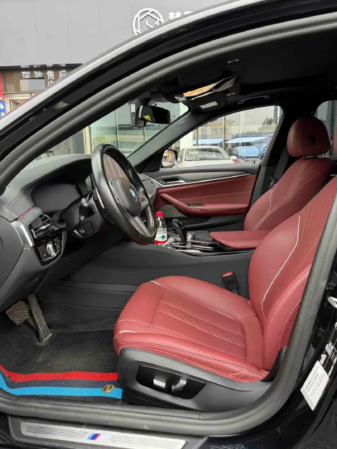 2022 BMW 5 Series 2.0T 252HP L4 8AT,autocango,china used car exporter,china ev exporter,chinese used car exporter,chinese used ev exporter