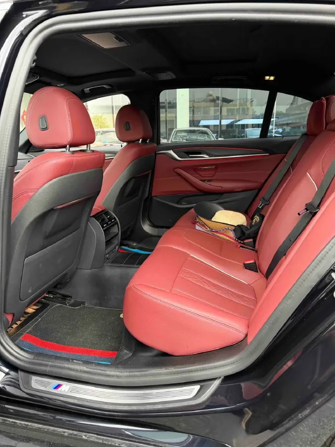 2022 BMW 5 Series 2.0T 252HP L4 8AT,autocango,china used car exporter,china ev exporter,chinese used car exporter,chinese used ev exporter