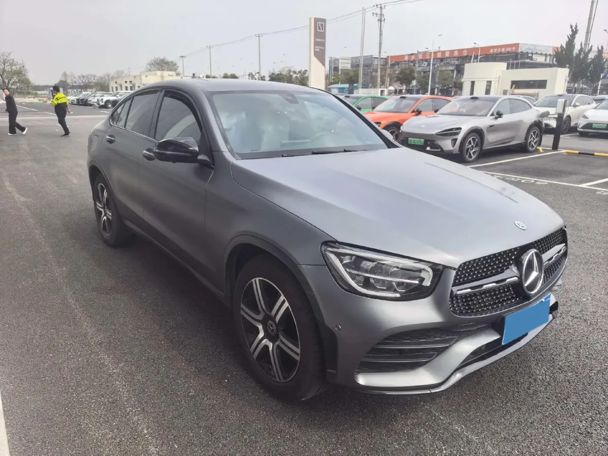 2022 Mercedes-Benz GLC Coupe 2.0T 197HP L4 9AT,autocango,china used car exporter,china ev exporter,chinese used car exporter,chinese used ev exporter