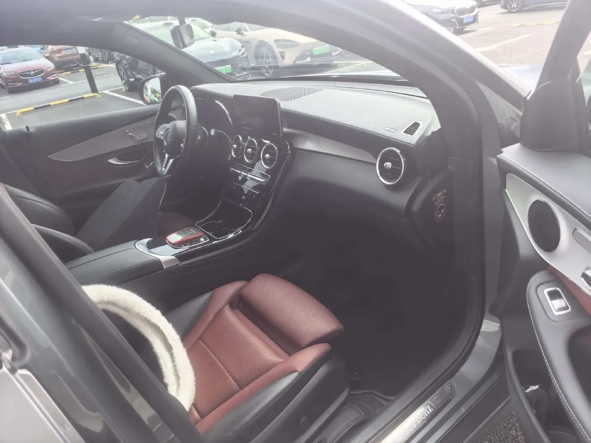 2022 Mercedes-Benz GLC Coupe 2.0T 197HP L4 9AT,autocango,china used car exporter,china ev exporter,chinese used car exporter,chinese used ev exporter