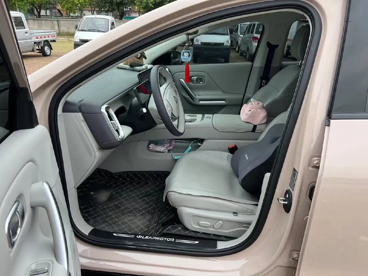 2025 Leapmotor B01 BEV,autocango,china used car exporter,china ev exporter,chinese used car exporter,chinese used ev exporter