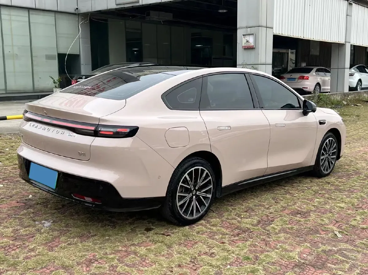 2025 Leapmotor B01 BEV,autocango,china used car exporter,china ev exporter,chinese used car exporter,chinese used ev exporter