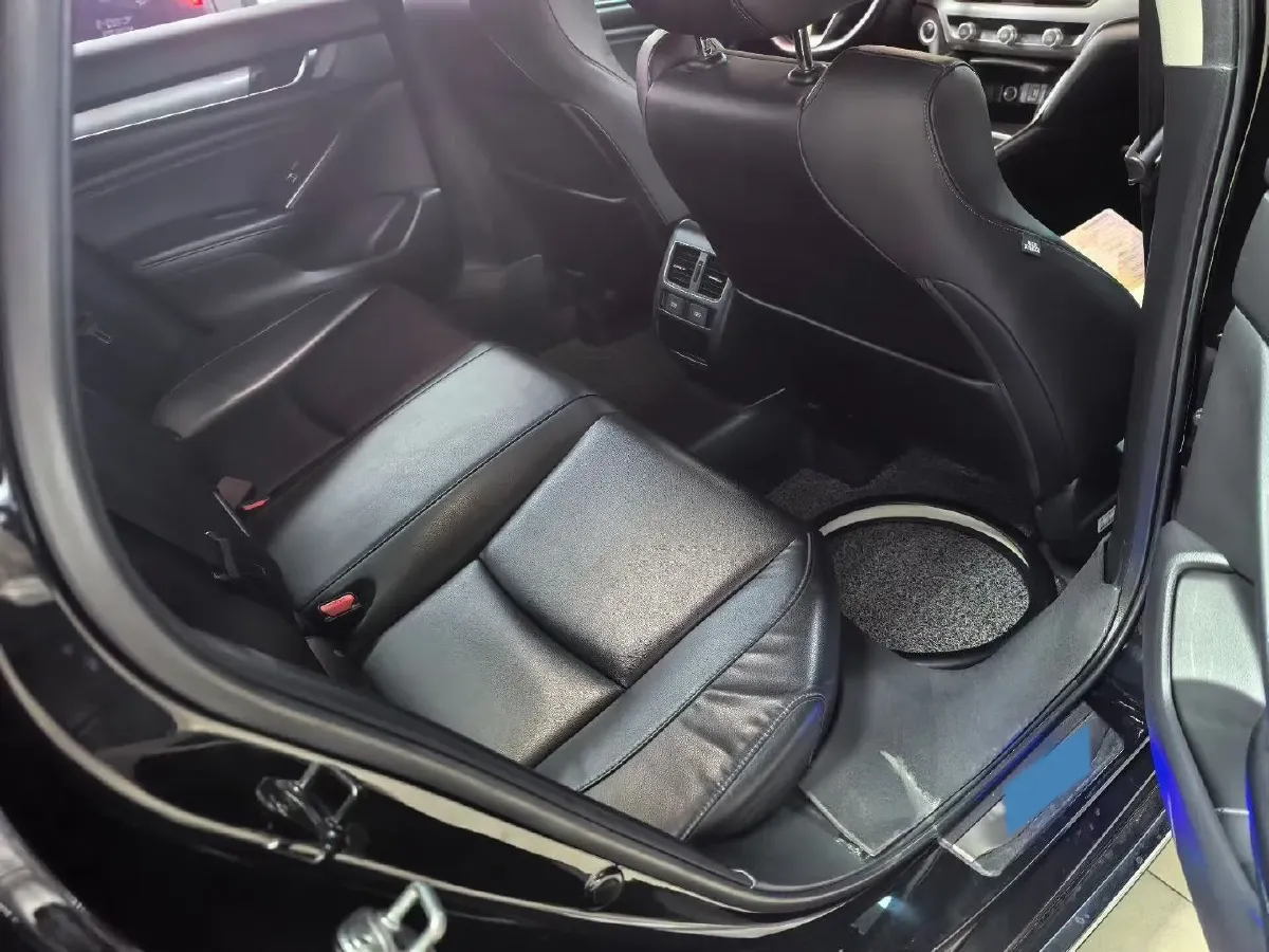 2022 Honda Accord 1.5T 194HP L4 CVT,autocango,china used car exporter,china ev exporter,chinese used car exporter,chinese used ev exporter