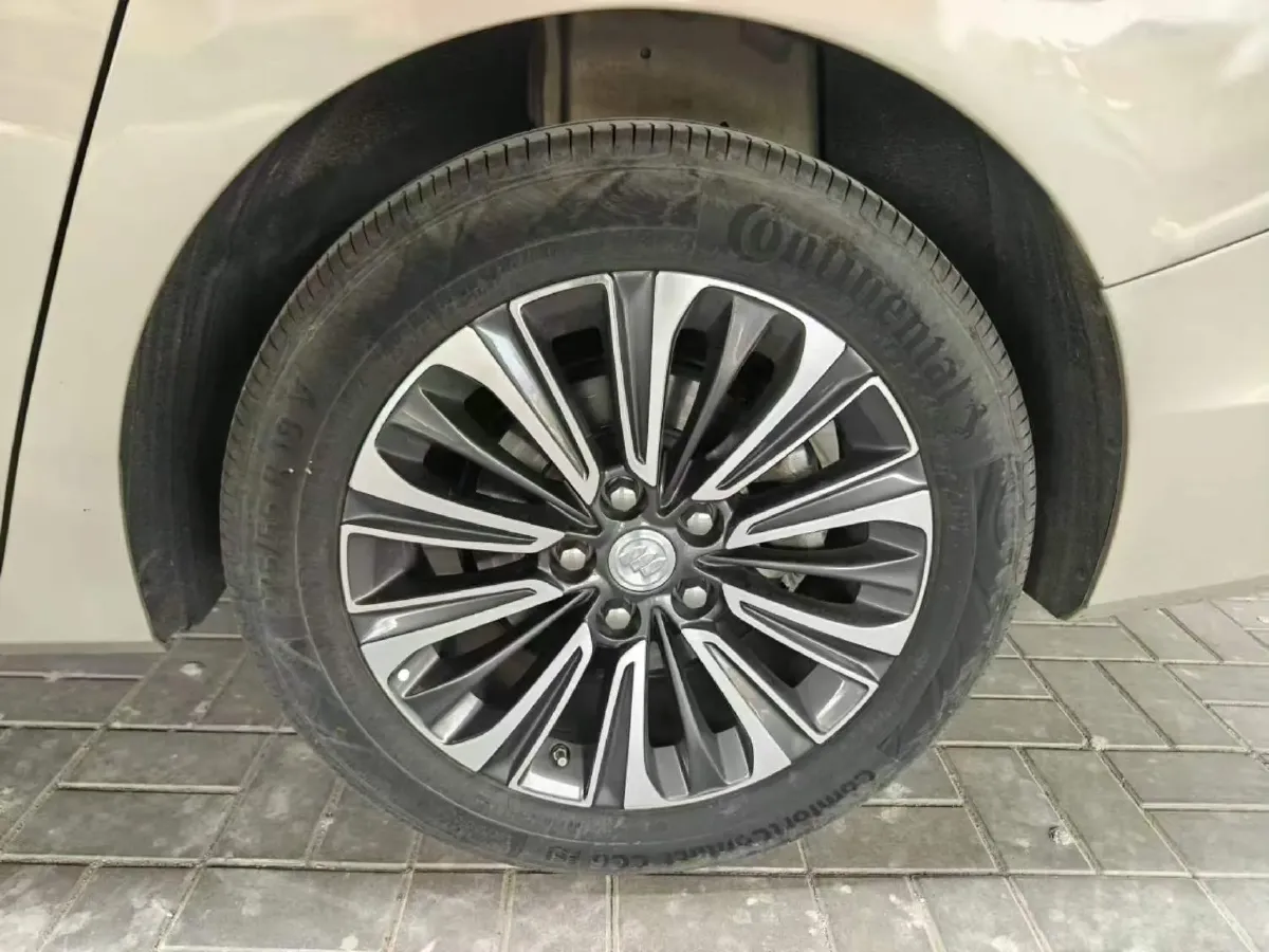 2022 Buick GL8 2.0T 237HP L4 9AT,autocango,china used car exporter,china ev exporter,chinese used car exporter,chinese used ev exporter