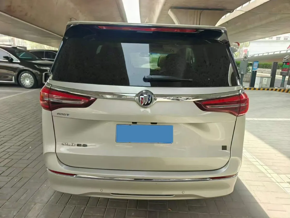2022 Buick GL8 2.0T 237HP L4 9AT,autocango,china used car exporter,china ev exporter,chinese used car exporter,chinese used ev exporter