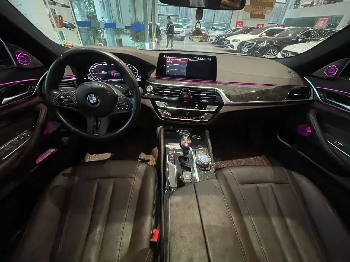 2020 BMW 5 Series 2.0T 184HP L4 8AT,autocango,china used car exporter,china ev exporter,chinese used car exporter,chinese used ev exporter