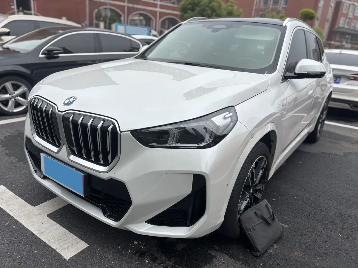 2024 BMW X1 2.0T 204HP L4 7DCT,autocango,china used car exporter,china ev exporter,chinese used car exporter,chinese used ev exporter
