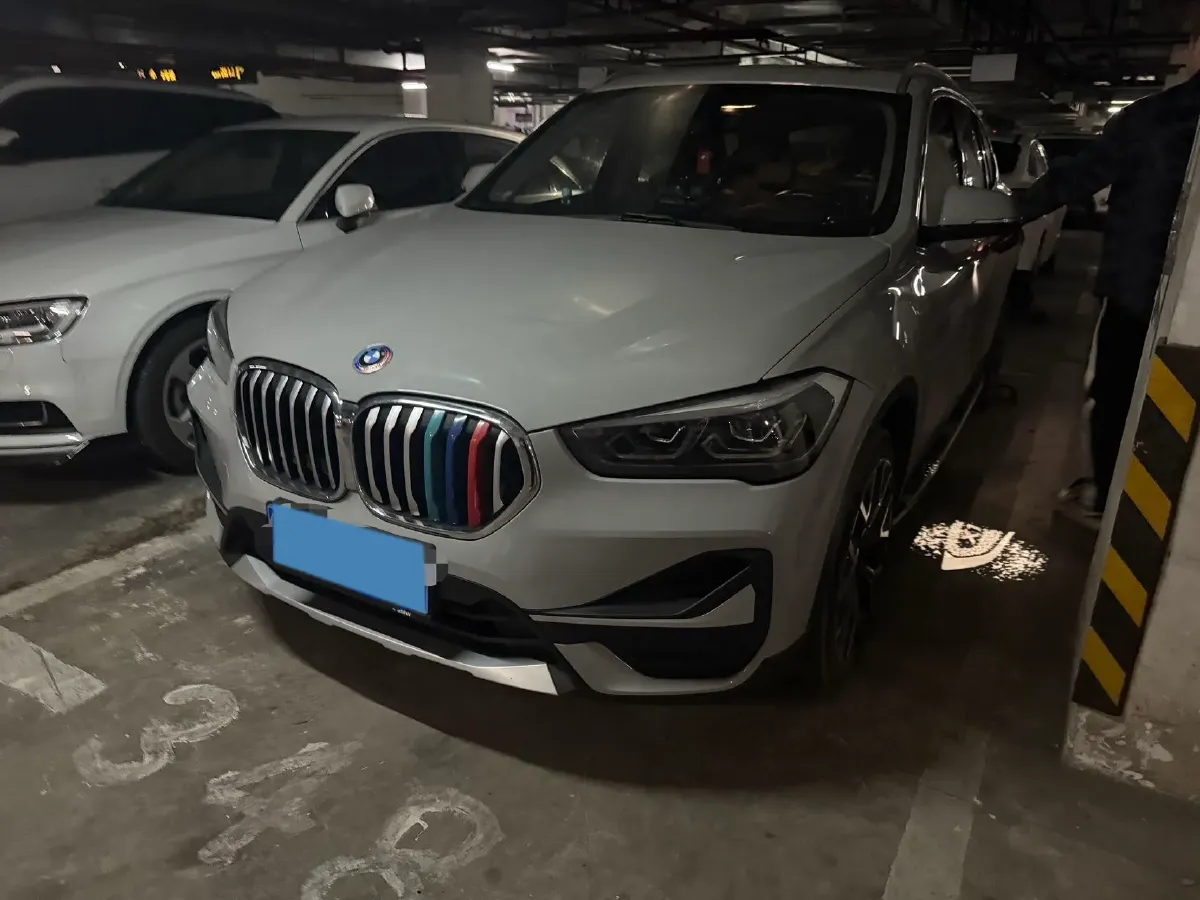 2020 BMW X1 2.0T 192HP L4 8AT,autocango,china used car exporter,china ev exporter,chinese used car exporter,chinese used ev exporter
