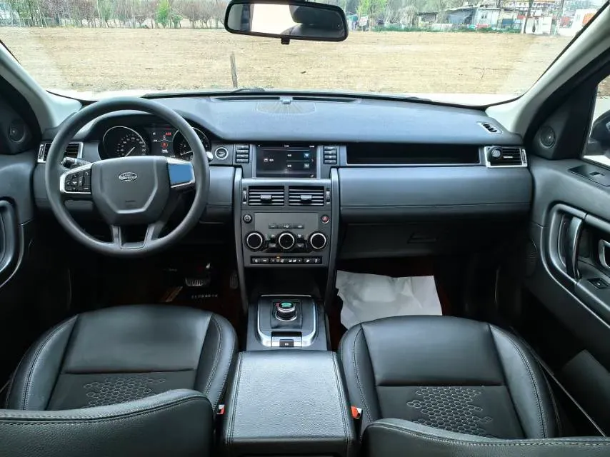 2018 Land Rover Discovery Sport 2.0T 241HP L4 9AT,autocango,china used car exporter,china ev exporter,chinese used car exporter,chinese used ev exporter