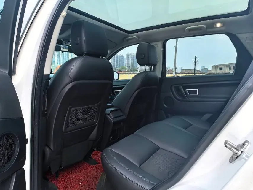 2018 Land Rover Discovery Sport 2.0T 241HP L4 9AT,autocango,china used car exporter,china ev exporter,chinese used car exporter,chinese used ev exporter