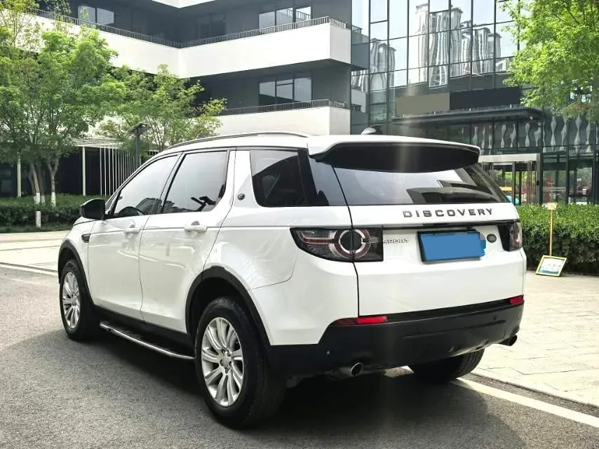 2018 Land Rover Discovery Sport 2.0T 241HP L4 9AT,autocango,china used car exporter,china ev exporter,chinese used car exporter,chinese used ev exporter