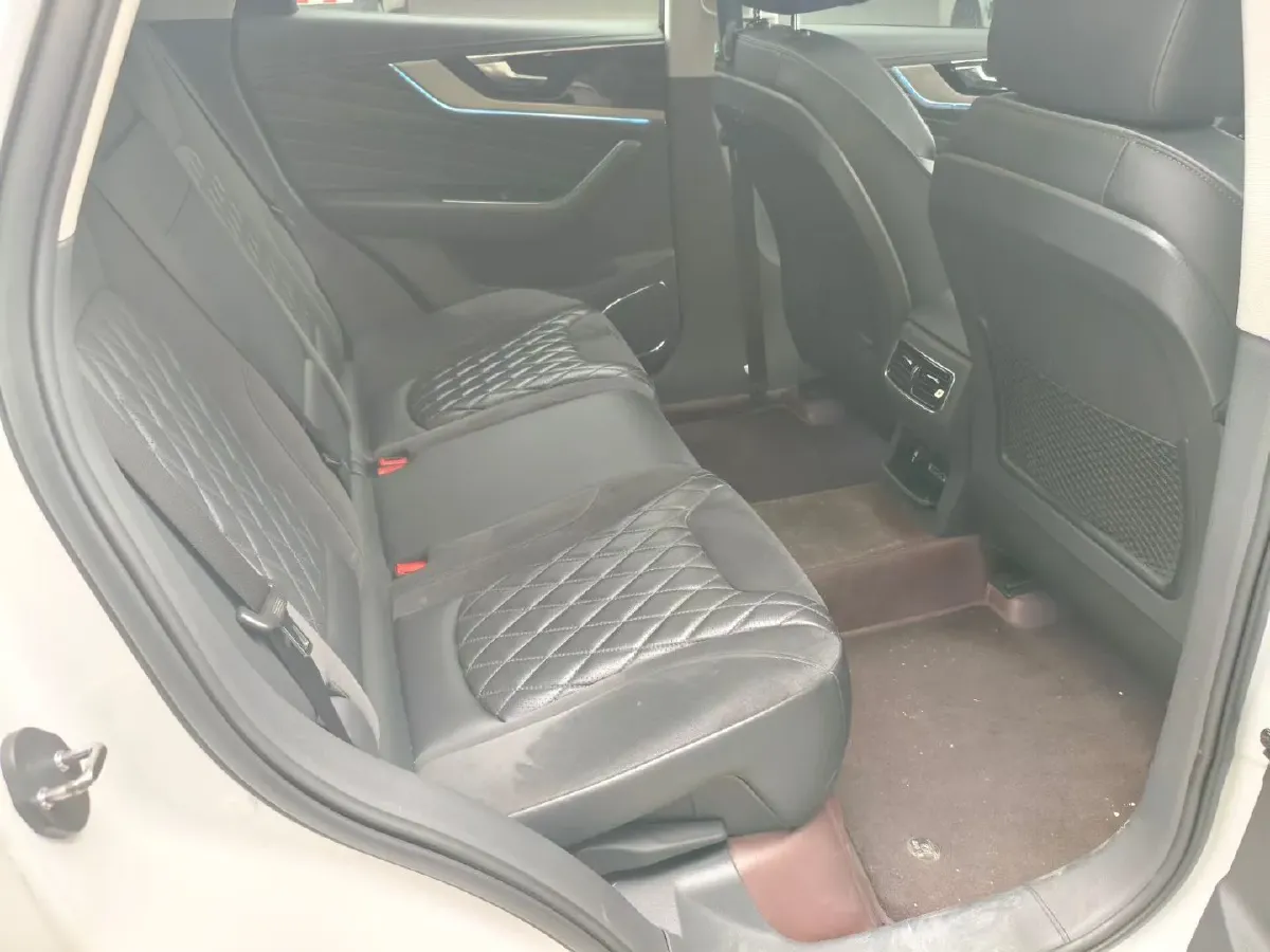 2019 HongQi HS5 2.0T 224HP L4 6AT,autocango,china used car exporter,china ev exporter,chinese used car exporter,chinese used ev exporter