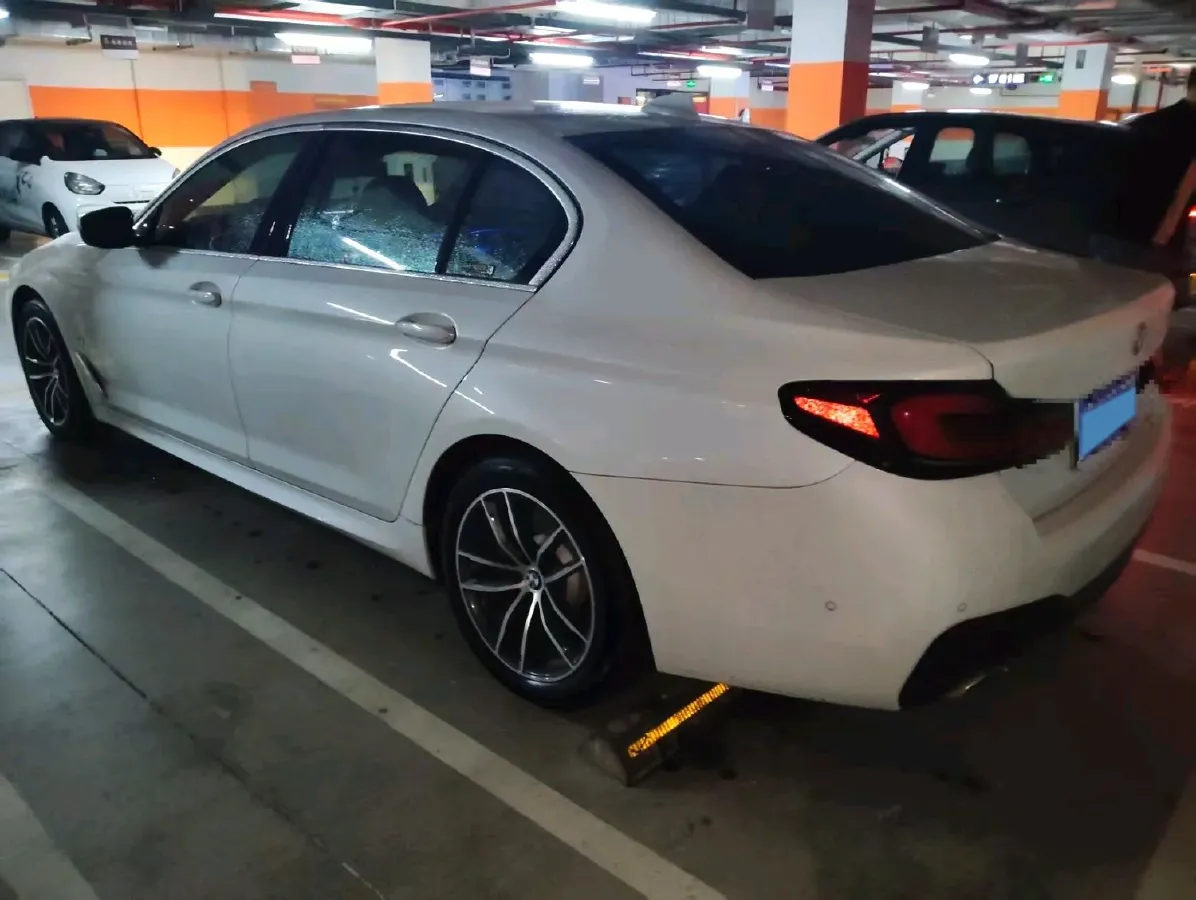 2021 BMW 5 Series 2.0T 184HP L4 8AT,autocango,china used car exporter,china ev exporter,chinese used car exporter,chinese used ev exporter