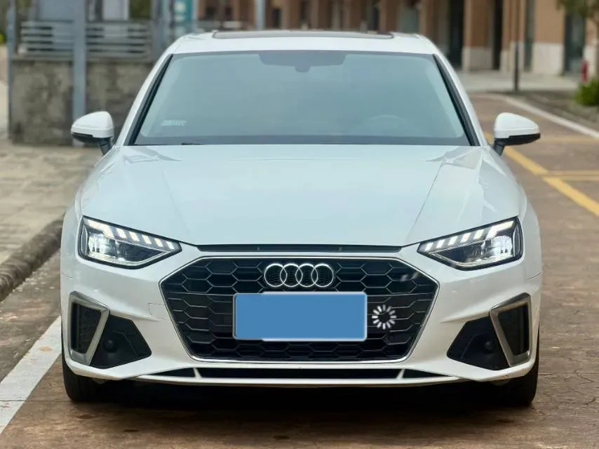 2023 Audi A4L 2.0T 190HP L4 7DCT,autocango,china used car exporter,china ev exporter,chinese used car exporter,chinese used ev exporter