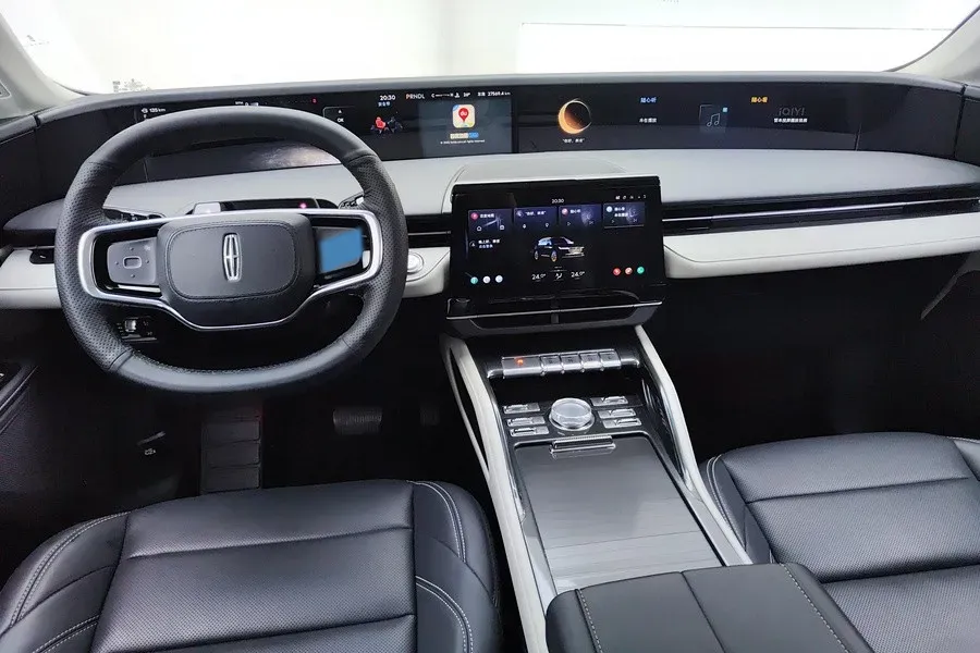 2023 Lincoln Nautilus 2.0T 261HP L4 8AT,autocango,china used car exporter,china ev exporter,chinese used car exporter,chinese used ev exporter