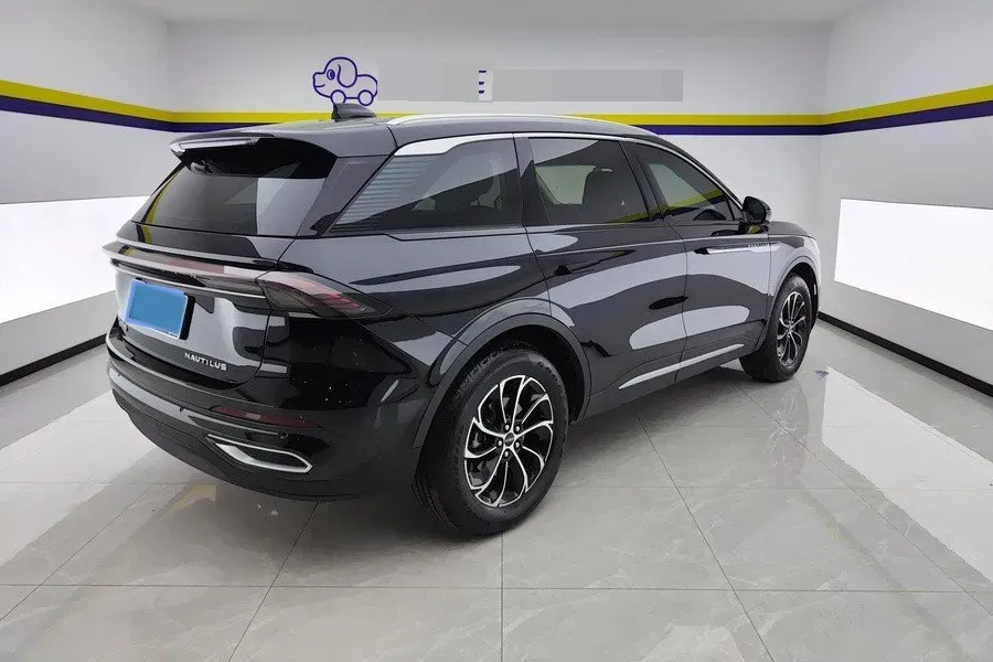 2023 Lincoln Nautilus 2.0T 261HP L4 8AT,autocango,china used car exporter,china ev exporter,chinese used car exporter,chinese used ev exporter