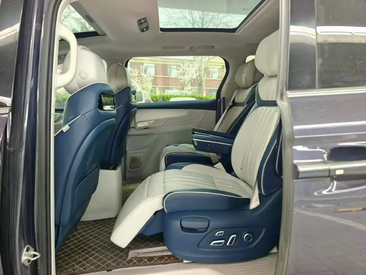 2022 Roewe iMAX8 2.0T 234HP L4 8AT,autocango,china used car exporter,china ev exporter,chinese used car exporter,chinese used ev exporter