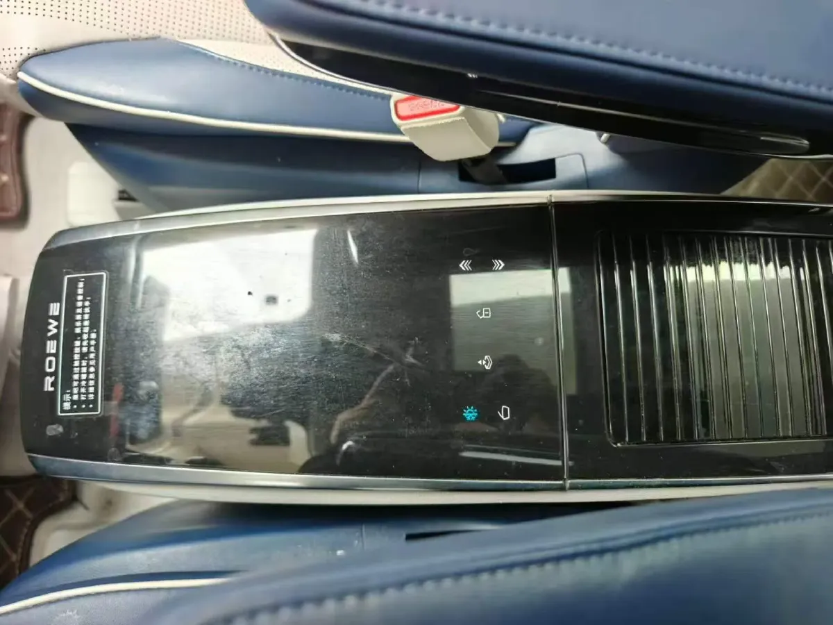 2022 Roewe iMAX8 2.0T 234HP L4 8AT,autocango,china used car exporter,china ev exporter,chinese used car exporter,chinese used ev exporter