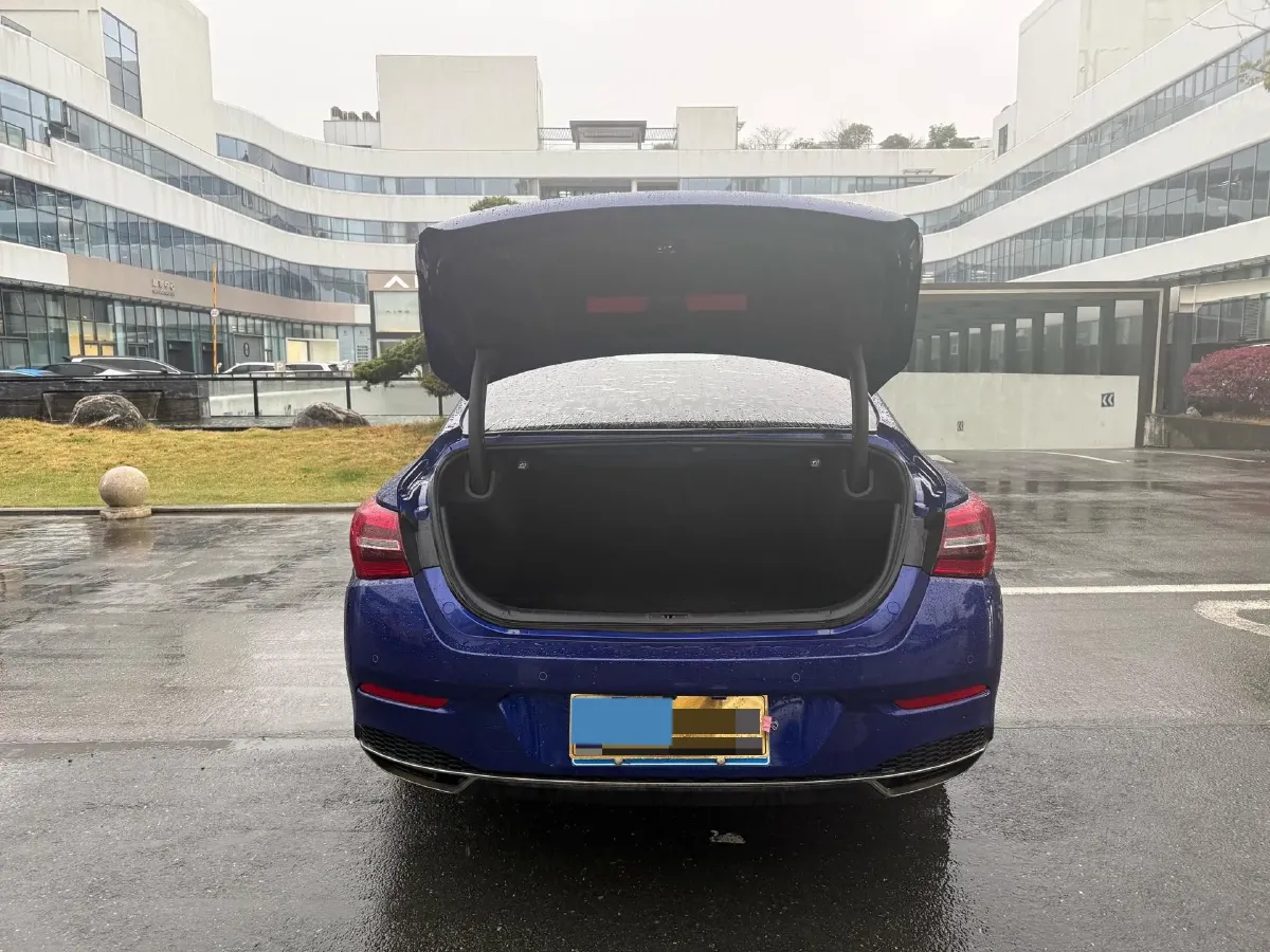 2022 HongQi H5 1.5T 169HP L4 7DCT,autocango,china used car exporter,china ev exporter,chinese used car exporter,chinese used ev exporter