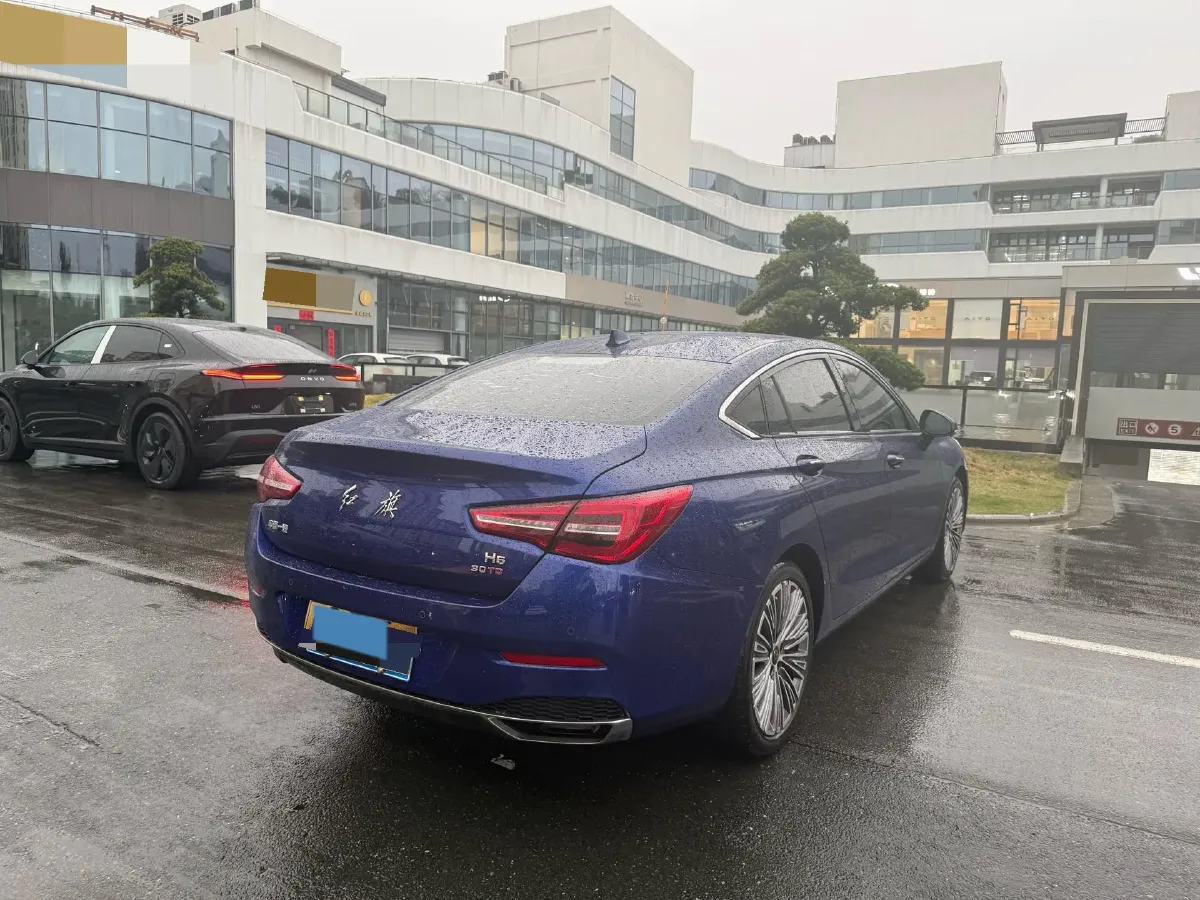 2022 HongQi H5 1.5T 169HP L4 7DCT,autocango,china used car exporter,china ev exporter,chinese used car exporter,chinese used ev exporter