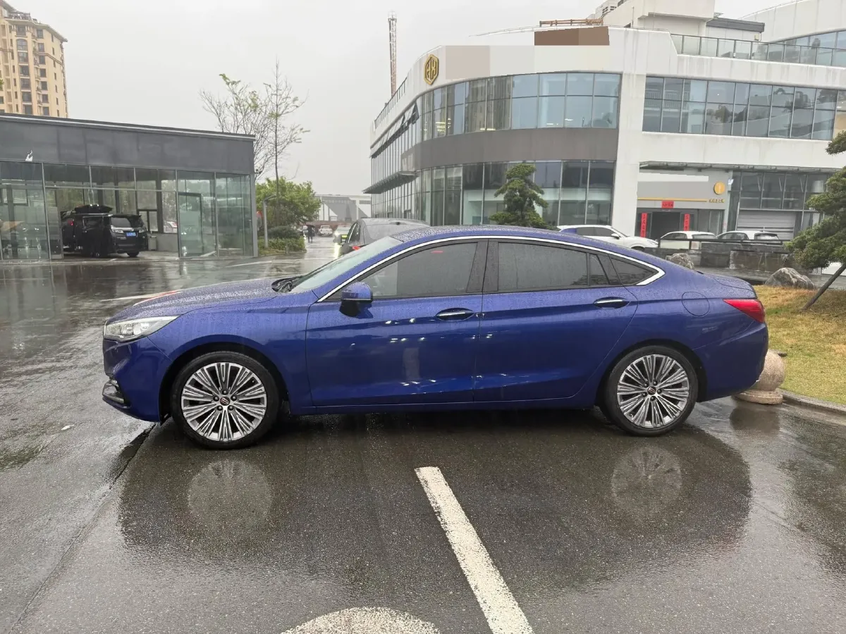 2022 HongQi H5 1.5T 169HP L4 7DCT,autocango,china used car exporter,china ev exporter,chinese used car exporter,chinese used ev exporter