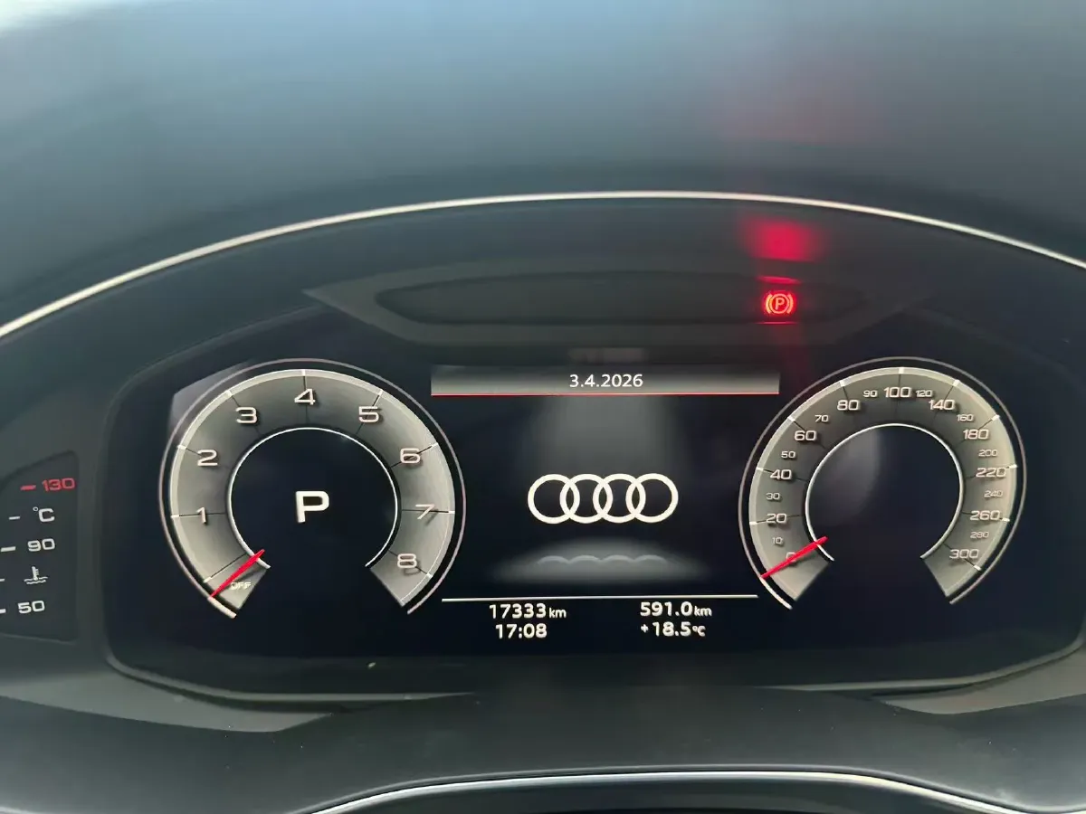 2022 Audi A7L 2.0T 245HP L4 7DCT,autocango,china used car exporter,china ev exporter,chinese used car exporter,chinese used ev exporter