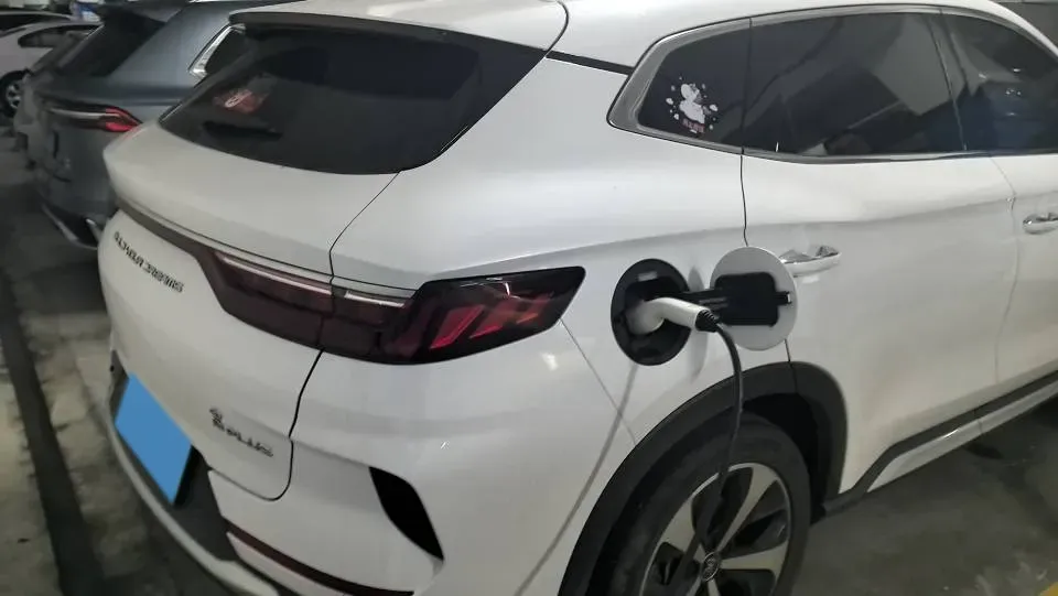 2022 Geely JiaJi 1.5T 177HP L3 7DCT PHEV 15.5KWH,autocango,china used car exporter,china ev exporter,chinese used car exporter,chinese used ev exporter