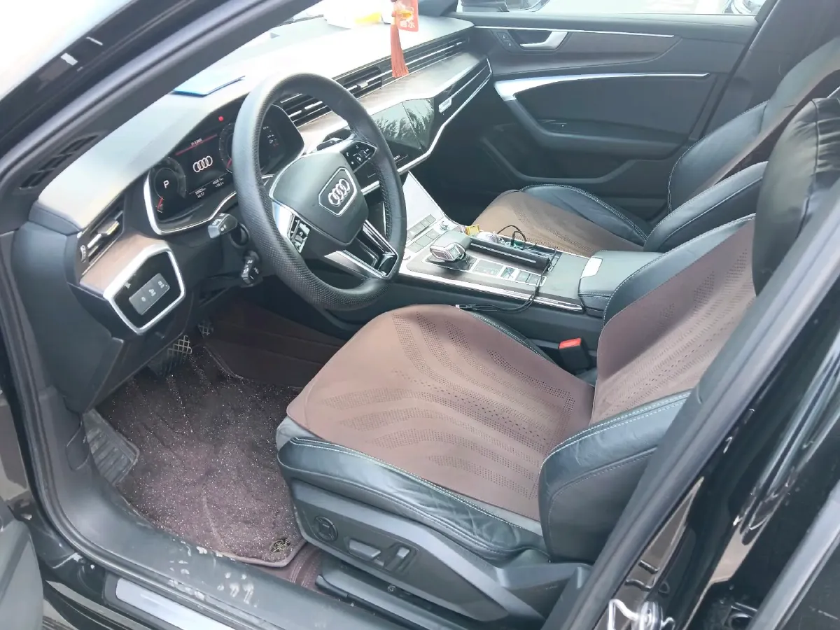 2021 Audi A6L 2.0T 224HP L4 7DCT,autocango,china used car exporter,china ev exporter,chinese used car exporter,chinese used ev exporter