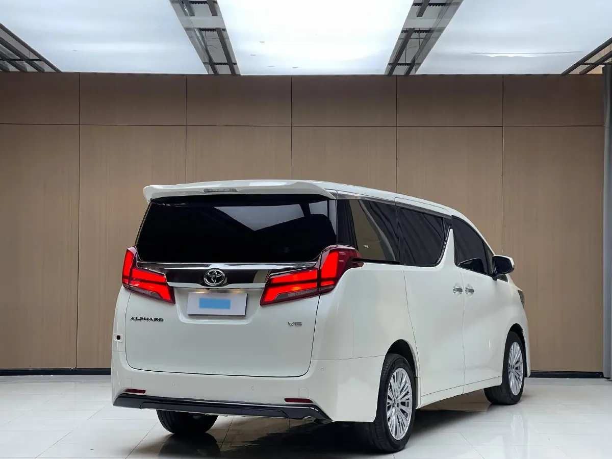 2018 Toyota Alphard 3.5L 301HP V6 8AT,autocango,china used car exporter,china ev exporter,chinese used car exporter,chinese used ev exporter